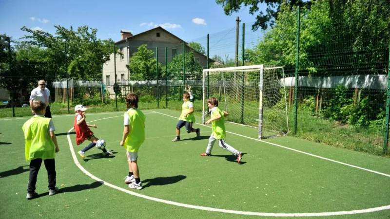 В Семикаракорске открыли многофункциональную спортивную площадку