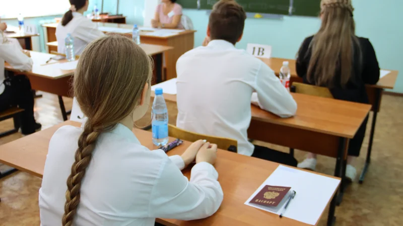 Выпускники 9-х классов Ростовской области будут сдавать ОГЭ только по двум предметам