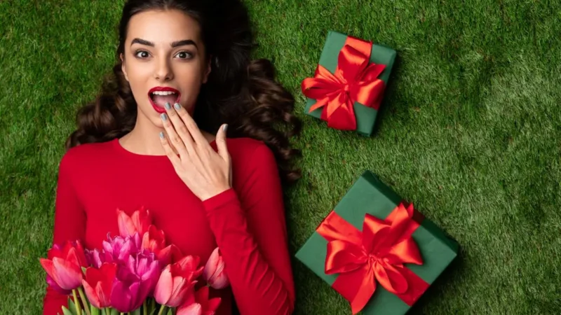 8 марта близко: Что подарить любимым женщинам? Гид по идеальным подаркам!