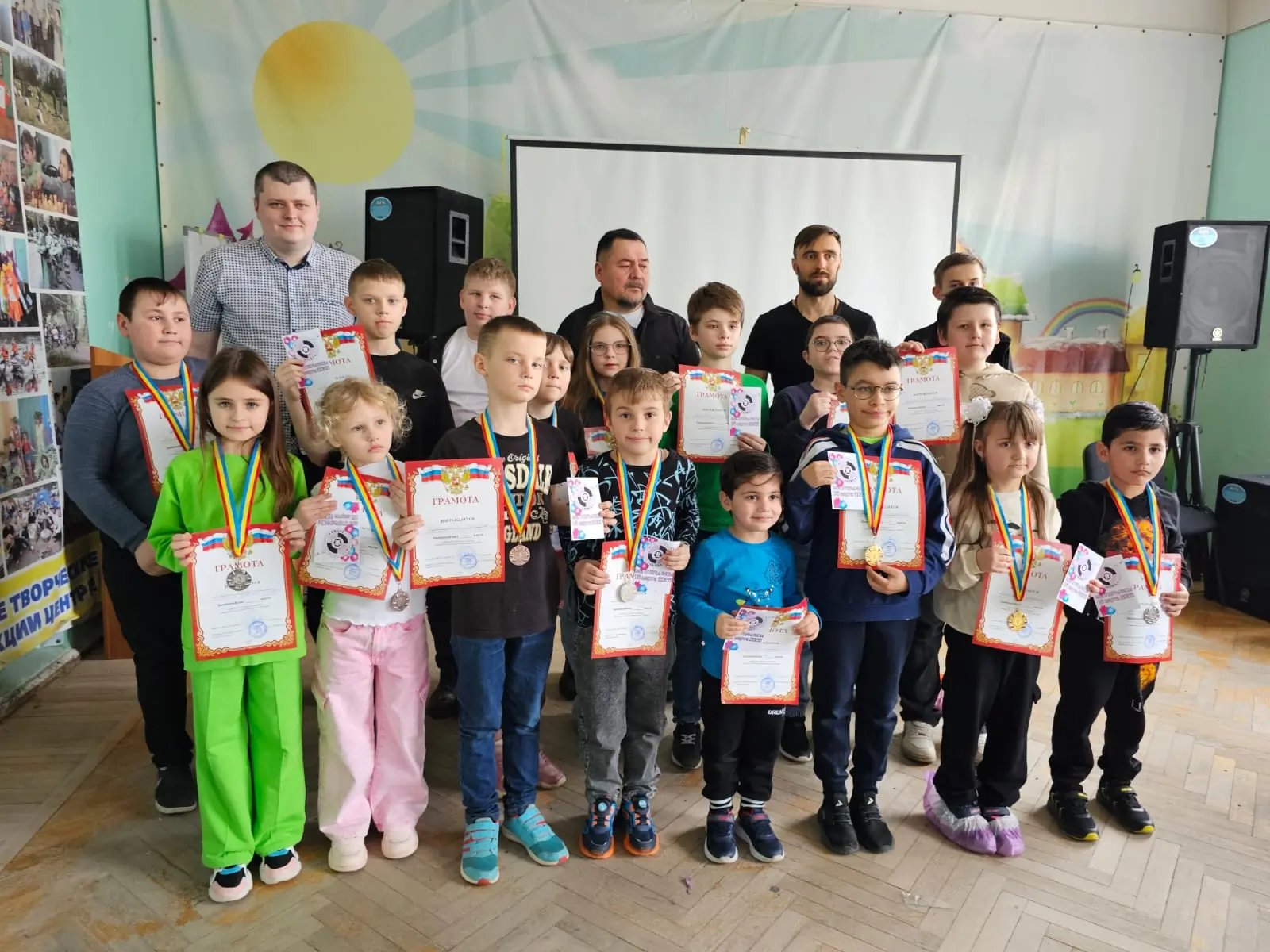 В Аксайском районе юные шашисты отметили День присоединения Крыма интеллектуальной битвой