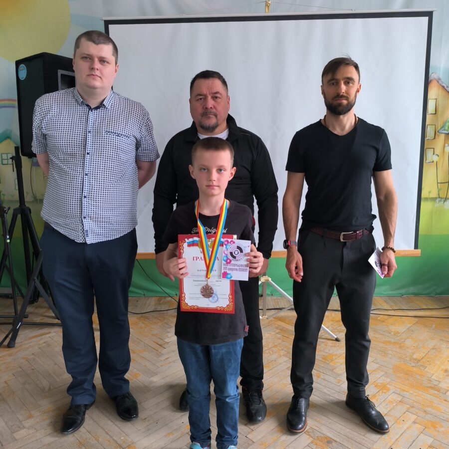 В Аксайском районе юные шашисты отметили День присоединения Крыма интеллектуальной битвой В Аксайском районе юные шашисты отметили День присоединения Крыма интеллектуальной битвой