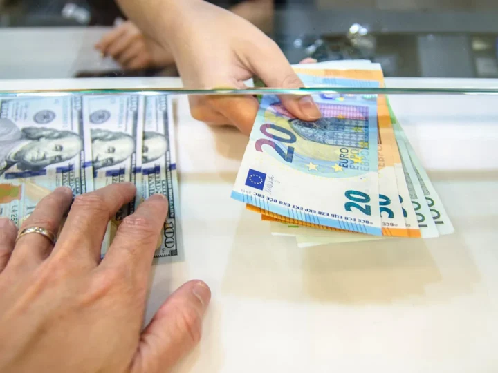 Когда ждать максимальный курс доллара к рублю в 2025 году