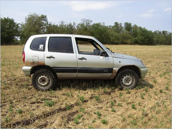 Подросток “одолжил” “Ниву” для покатушек, но оказался под домашним арестом