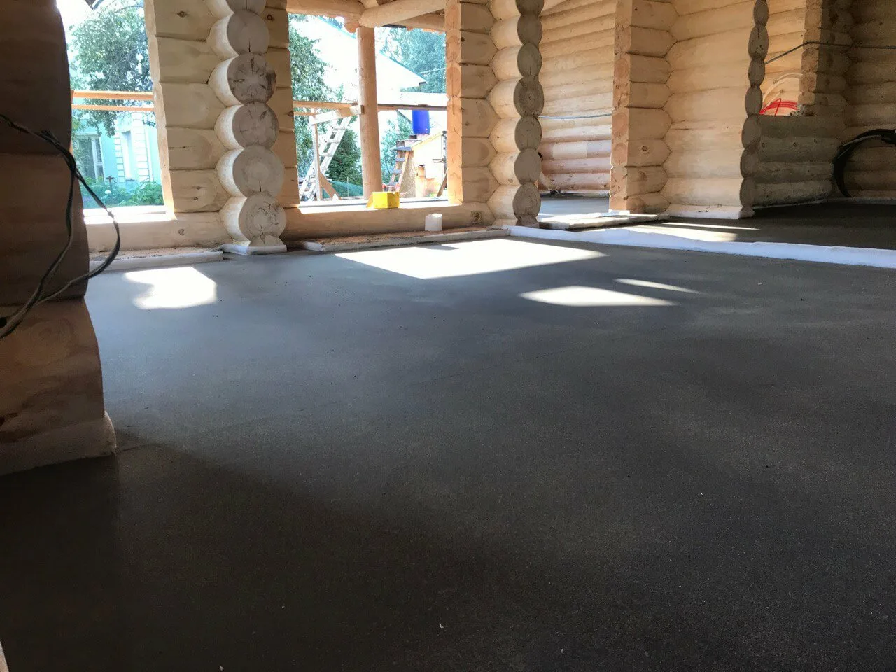 Сравнение мокрой и полусухой стяжки пола: что выбрать для вашего ремонта