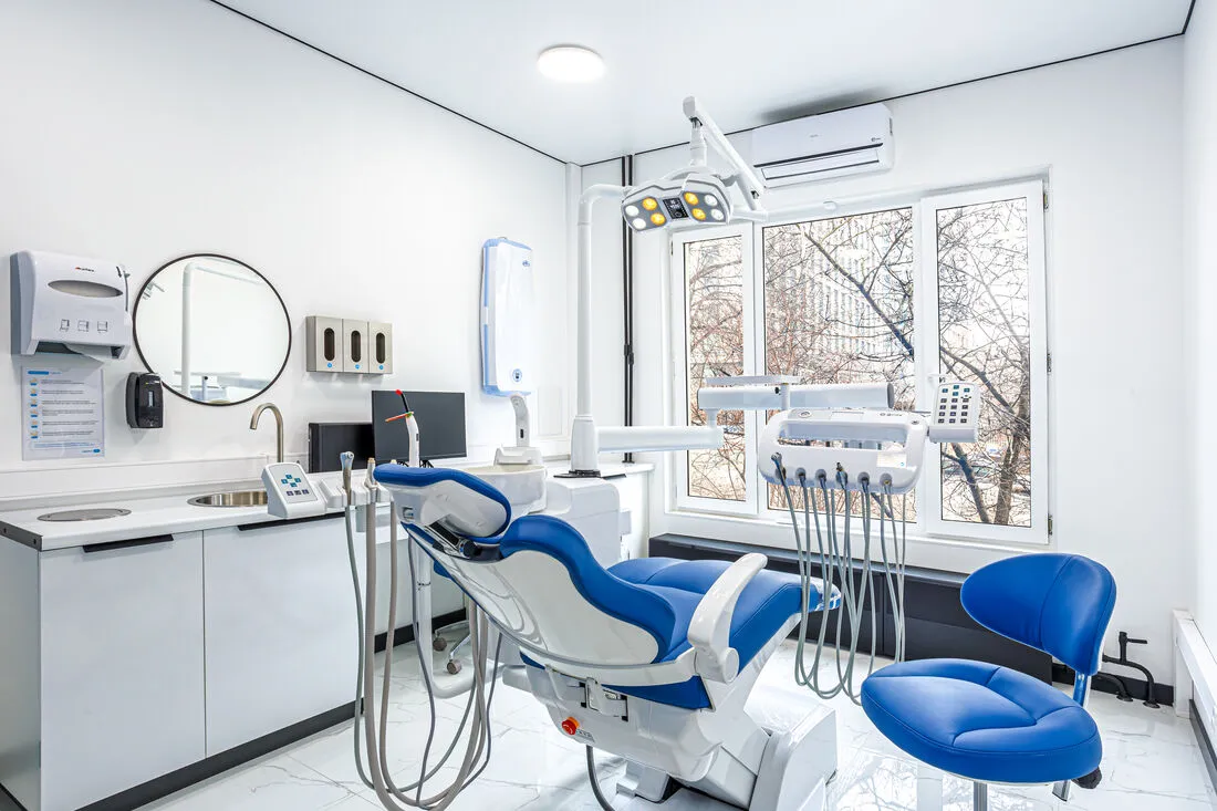 Преимущества и недостатки реставрации зубов — какие виды процедуры бывают и чем они отличаются