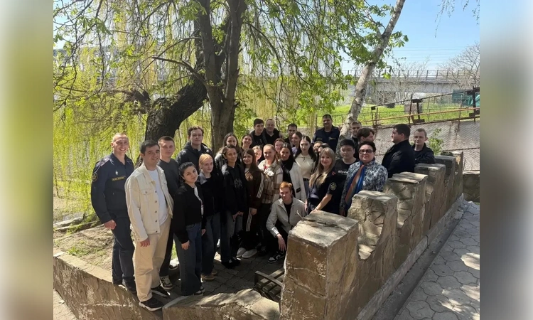 «Колокола, карьера и память»: как в колониях Ростовской области звонят в честь Гагарина, ищут работу и чтут жертв войны