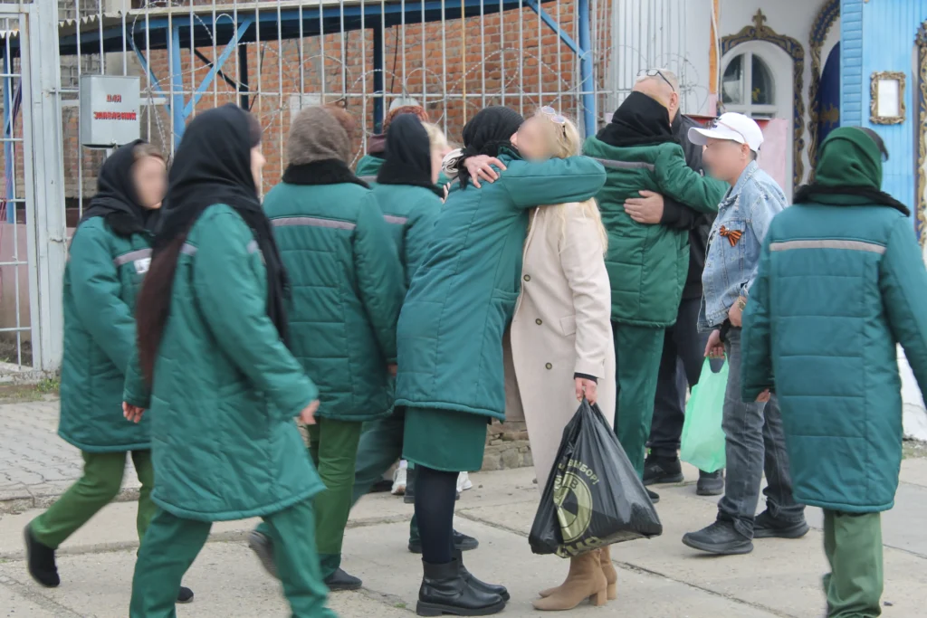 «Мы не только охраняем - мы живём»: как сотрудники ФСИН Ростовской области учатся, играют, работают и восстанавливают семьи