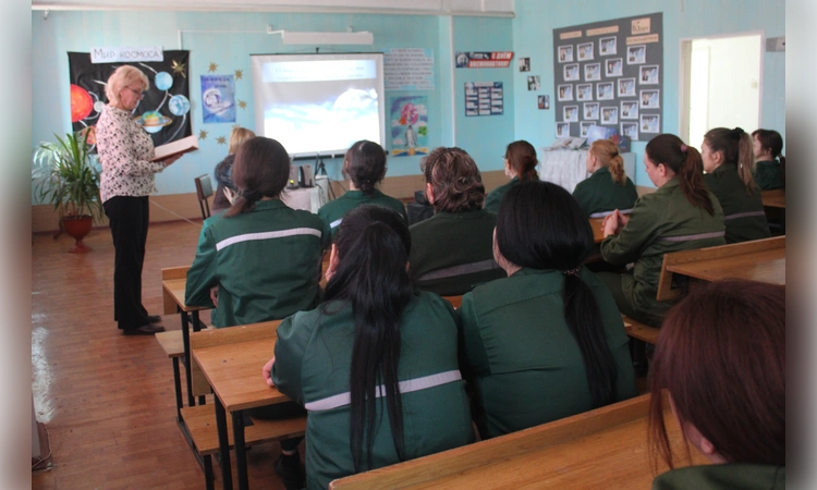 От космоса до контрабанды: как в колониях Ростовской области учат детей истории, шьют туристическую экипировку и ловят попытки передать наркотики