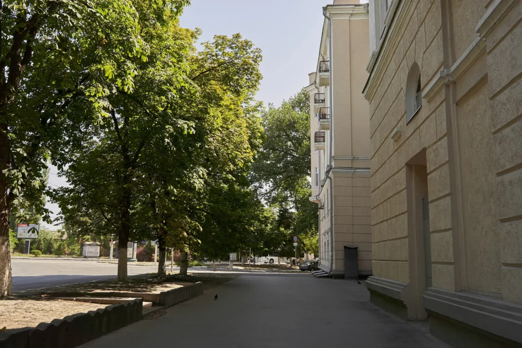 Троицкая площадь в Новочеркасске: история, достопримечательности, как добраться