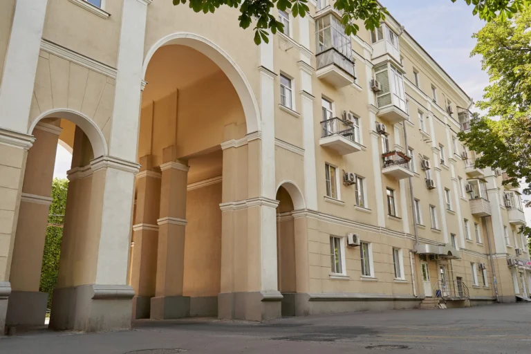 Троицкая площадь