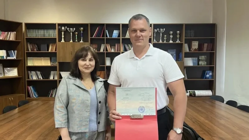 Офицер полиции в отставке Денис Хохлов получил диплом преподавателя в Южном федеральном университете