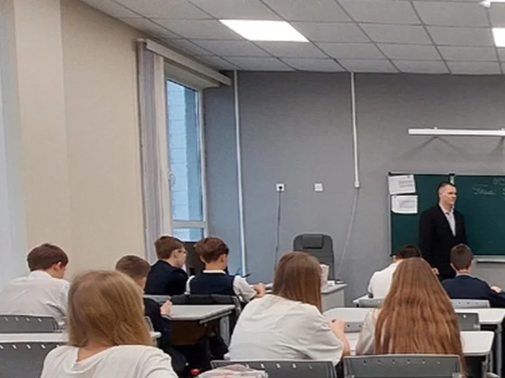 Минпросвещения разделяет ОБЗР на два обязательных курса: «Безопасность жизнедеятельности» и «Начальная военная подготовка»